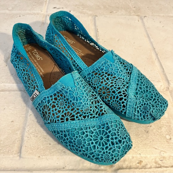 Toms Classic Crochet Turquoise Flats - Women’s SZ 5.5 - Picture 1 of 9